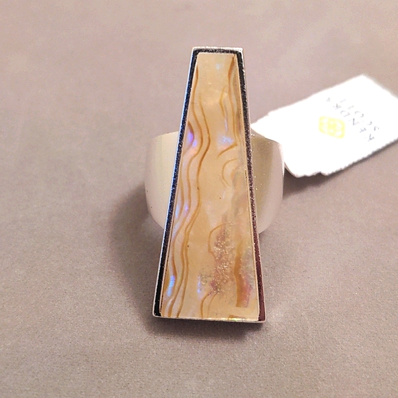 NEW Kendra Scott Collins Cocktail Ring in Silver White Abalone- Size 6 - Picture 3 of 8